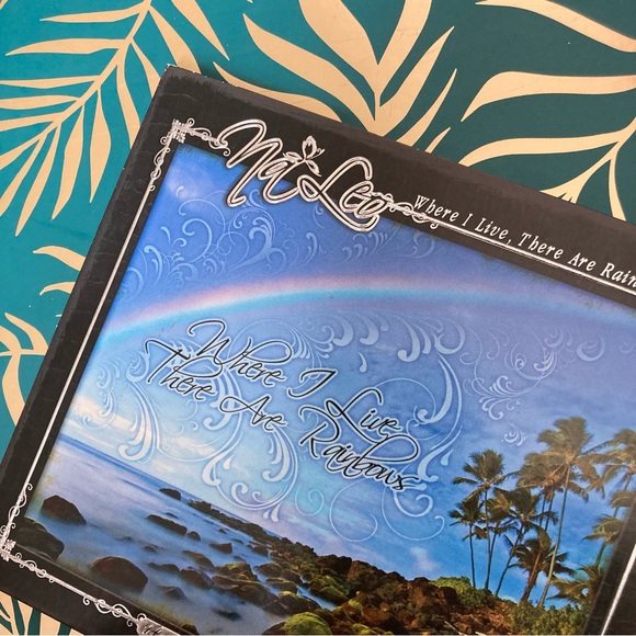 AUTOGRAPHED Na Leo CD, Where I Live There Are Rainbows 2006 - Picture 11 of 12